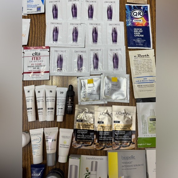 Huge 120 Piece Lot of Various Skin Care Samples - Picture 4 of 11